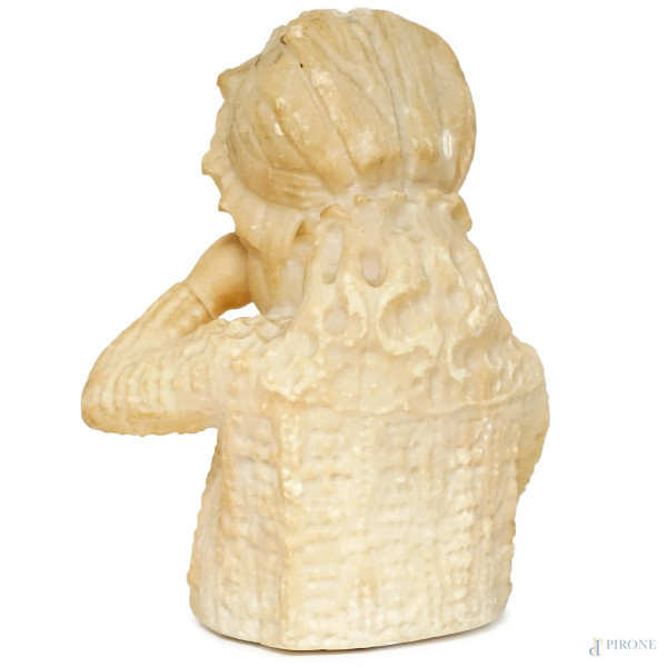 Attr. a Antonio Frilli (1830-1902), Bambina che piange, alabastro, cm h 27,5 (difetti, mano resta...