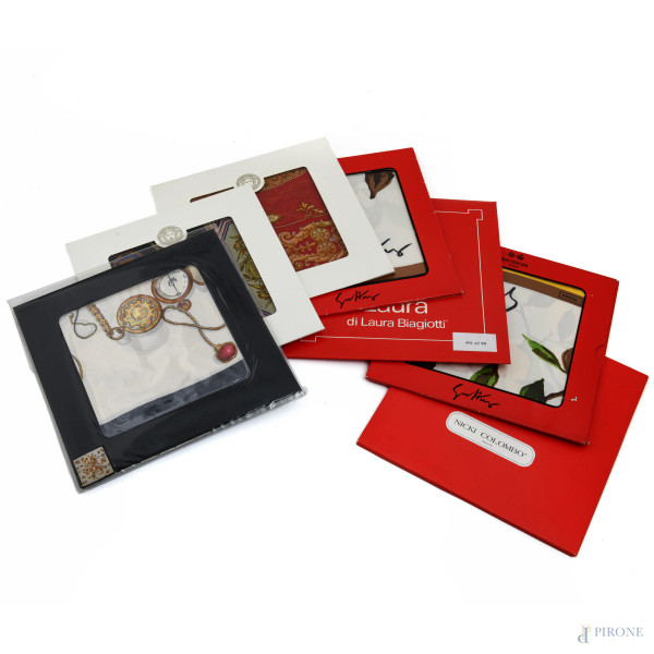 Lotto di sette foulard di diverse marche