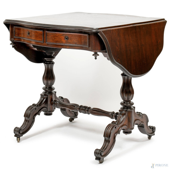 Scrittoio a bandelle in mogano, con doppio cassetto al fronte mosso, poggiante su due gambe bipartite raccordate, XX secolo, cm 73x71x66 (chiuso); cm 73x71x121 (aperto), )difetti)