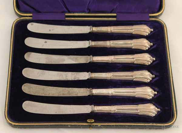 Lotto di sei coltelli in Sheffield, completo di custodia