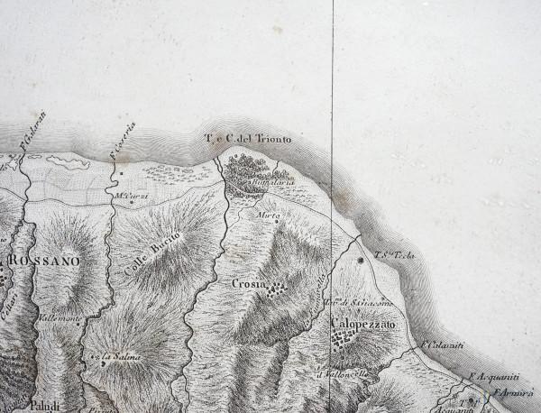 Incisione su carta raffigurante tratto di costa ionica calabrese, Napoli 1788, cm 61,5x89, entro ...
