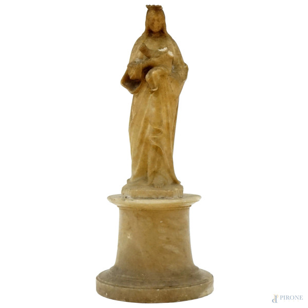 Madonna con Bambino, scultura in alabastro, inizi XX secolo, cm h 27,5, (difetti)