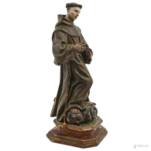 Scultura in legno policromo raffigurante frate, XX secolo, altezza cm 48, (segni di usura, scalfi...