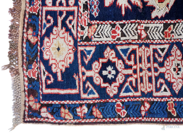 Tappeto galleria, cm 367x108, (difetti, parti consunte)