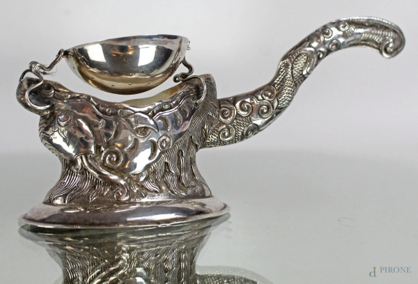 Colino da thè in argento a forma di drago, cm 6,5x15, gr. 65