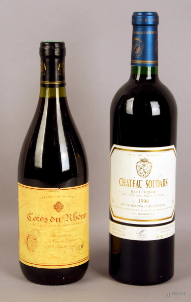 Lotto composto da due bottiglie di vino Chateau Soudars 1998 e Cotes Du Rhone 2009.