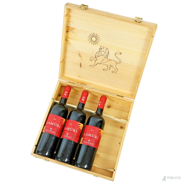 Tasca d'Almerita,  tre bottiglie Lamùri 2002 Nero d'Avola, entro cassa in legno.