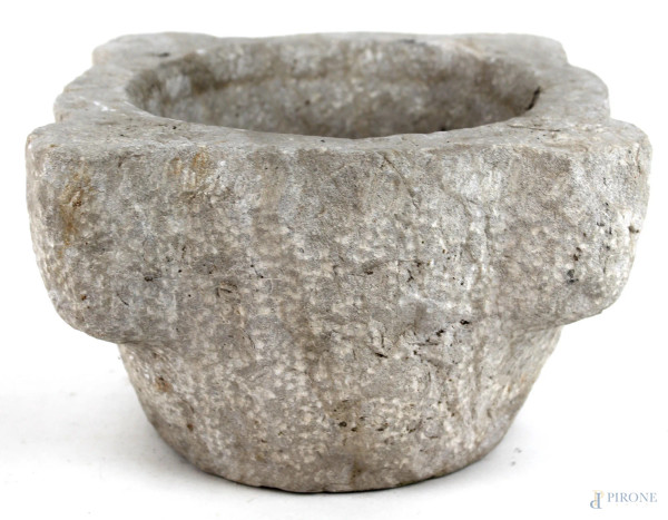 Antico mortaio in pietra, altezza cm. 15, diametro cm. 29