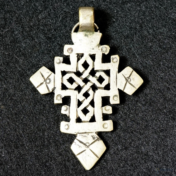 Croce copta in metallo argentato, cm 6,5