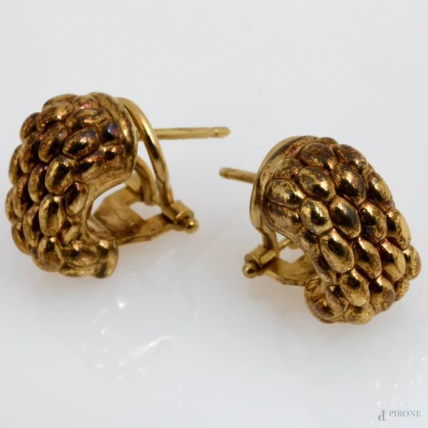 Coppia di orecchini in oro 18 kt, peso gr 7,1