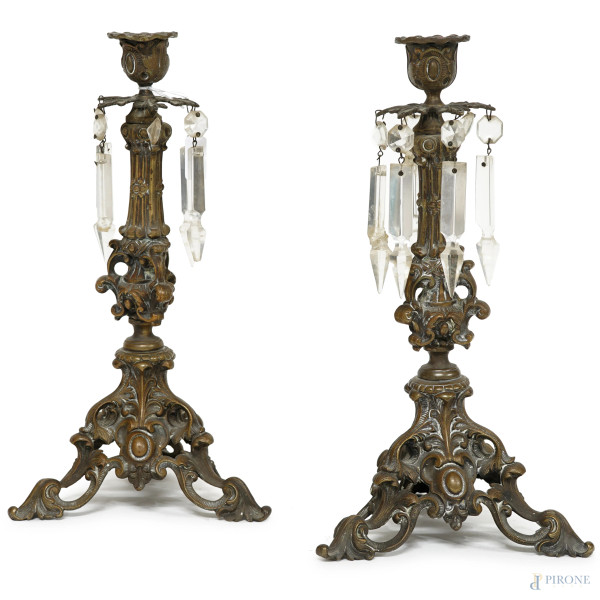 Icona rappresentante Madonna con Bambino, tempera su tavola con riza in metallo argentato, XIX-XX secolo,  [..]