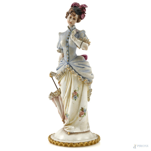 Scultura in porcellana Capodimonte raffigurante nobildonna, XX secolo, altezza cm 18, (segni di usura)