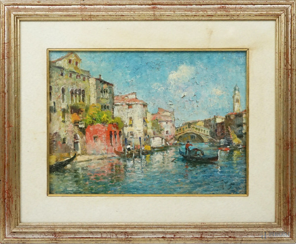 Scorcio di Venezia con gondolieri verso ponte di Rialto, olio su tavoletta, cm 28x38,5 circa, firmato, in cornice, (lievi difetti).