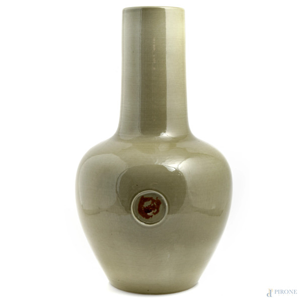 Grande vaso in maiolica dipinta nei toni del verde, XX secolo, altezza cm 52, (segni di usura)