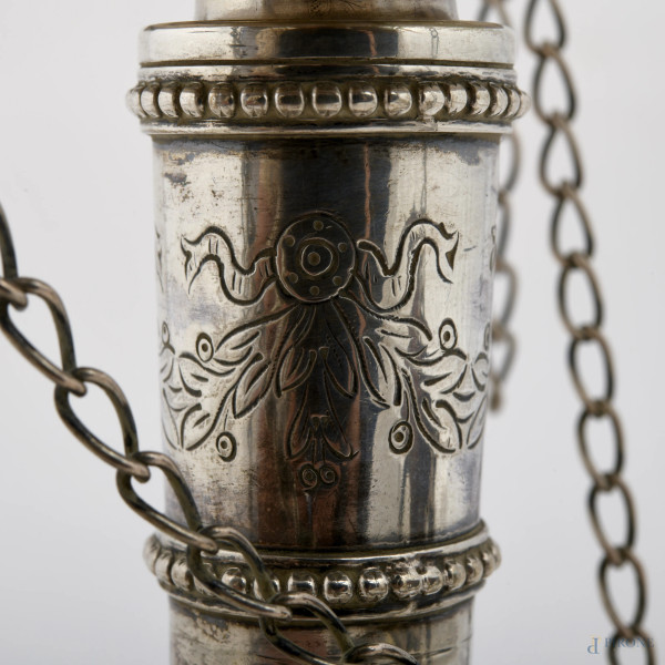 Centilena montana ad abat-jour a due luci in argento cesellato, altezza cm 28,5, peso lordo gr 65...