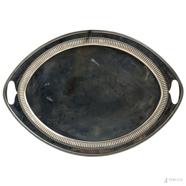 Vassoio in argento inglese a doppia presa, peso gr 3100, cm 64x46