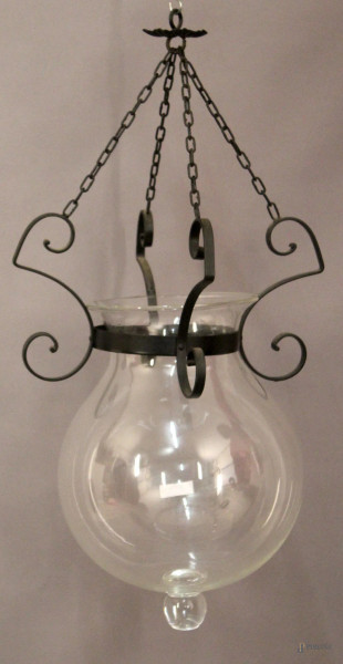 Lampada d&#39;androne in vetro e ferro, altezza 60 cm.