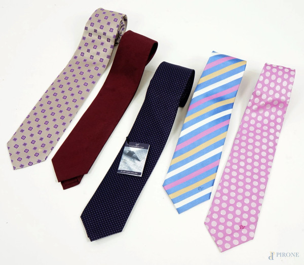 Caporiccio, lotto di cinque cravatte da uomo a varie fantasie, (difetti).