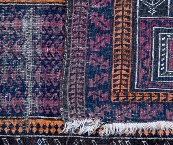 Lotto di 4 tappeti, misure massime cm 161,5x105, (difetti e lacerazioni)