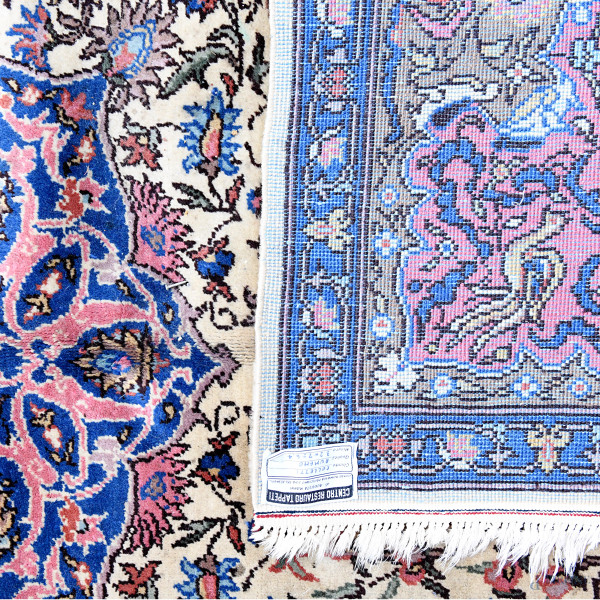 Grande tappeto rumeno, cm 298x199, (segni di usura)