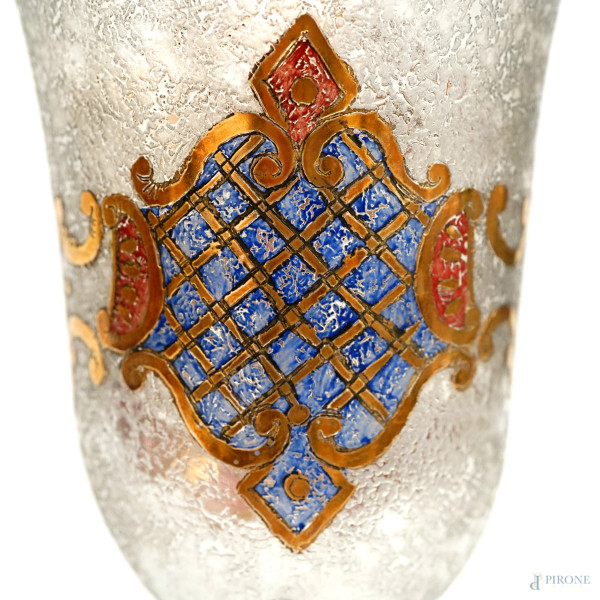 Lotto composto da 3 calici di diversa fattura in vetro, XX secolo, altezza massima cm 30,5