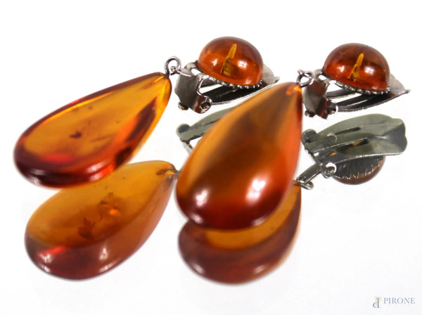Orecchini a clips in ambra e argento, lunghezza cm. 5