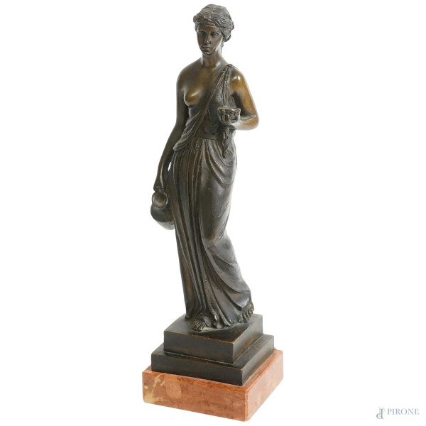 Amilcare  Santini - Scultura in bronzo rappresentante una figura femminile classica, base in marmo, firmata A. Santini, altezza cm 32