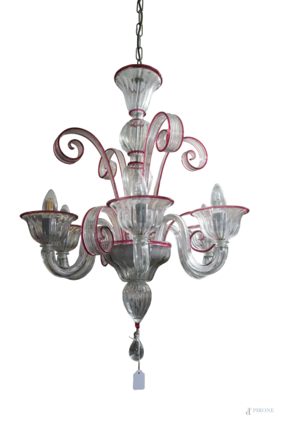 Lampadario in vetro soffiato di Murano, con finiture fucsia, XX secolo, cm h 120 (mancanze)