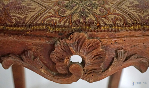 Lotto composto da 4 sedie a pattona in noce