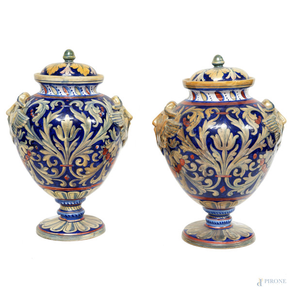 Coppia di vasi in ceramica a lustro, Gualdo Tadino, XX secolo, altezza max cm 33