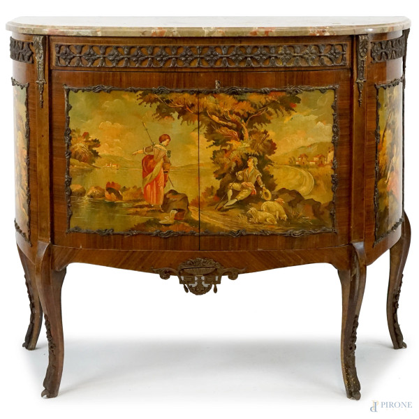 Credenza a mezzaluna in noce, prima metà XX secolo, cm 88x103x44, (difetti).