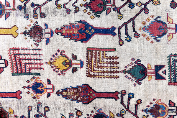 Tappeto, cm 700x400 ca., (difetti)