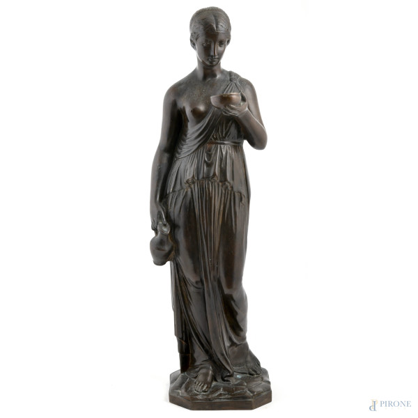 Ebe, XX secolo, scultura in bronzo, altezza cm 78, firmata, (lievi segni di usura)