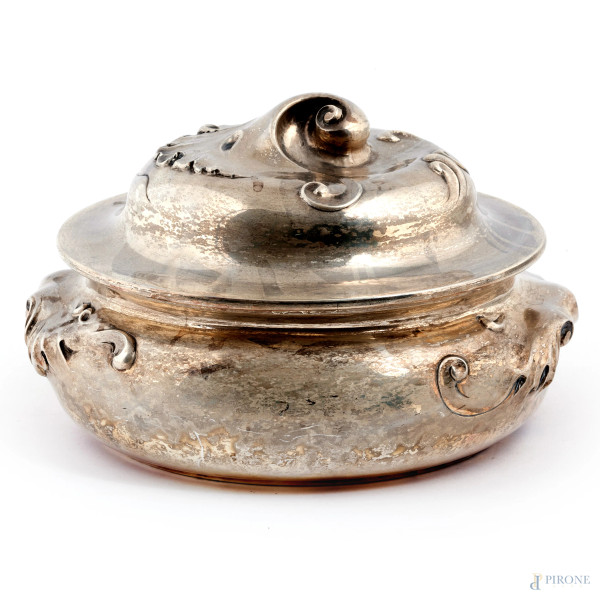 Centrotavola con coperchio in argento 925/000 e piatto da portata in argento 800/000, misure mass...