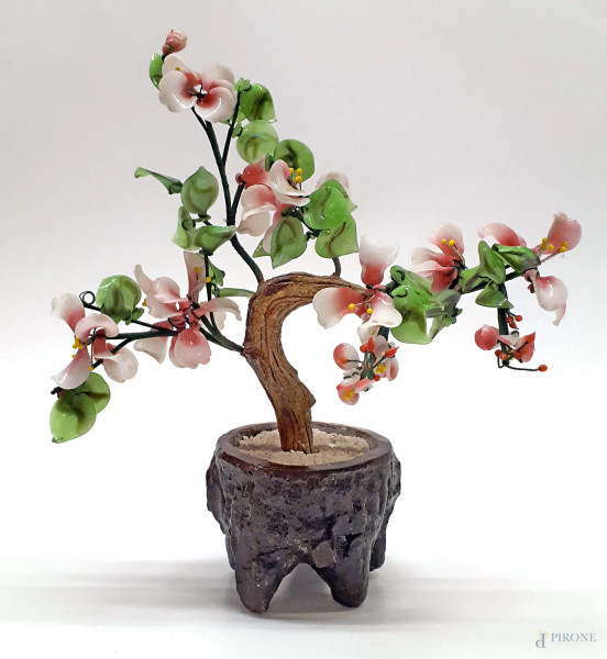 Bonsai vintage realizzato con mix di pietre preziose e giada nelle tonalit&#224; del rosa e verde, altezza cm 35 circa