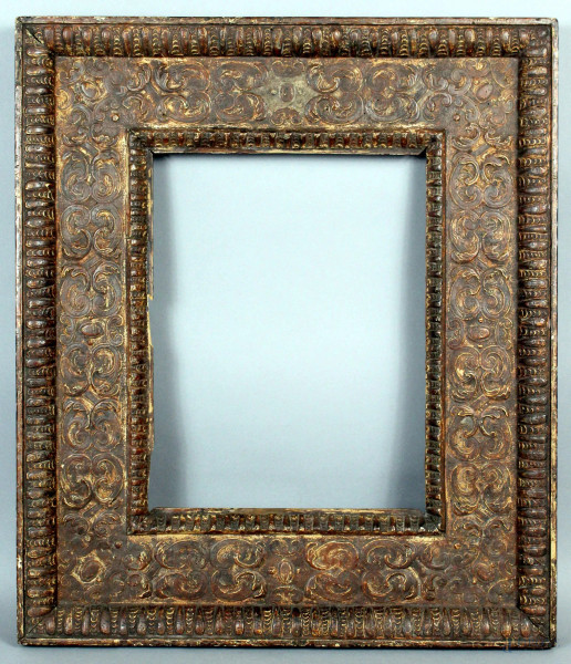 Cornice in legno intagliato e dorato, misure ingombro 48x56, misure specchio cm. 27x35, XIX secolo.