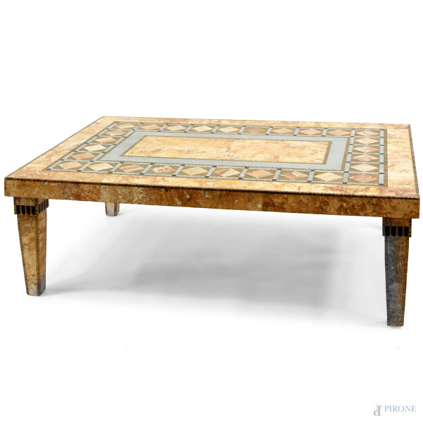 Tavolo basso in marmi policromi, XX secolo, piano rettangolare con disegno geometrico, gambe troncopiramidali, cm h 39.5x113.5x75.5, (difetti)