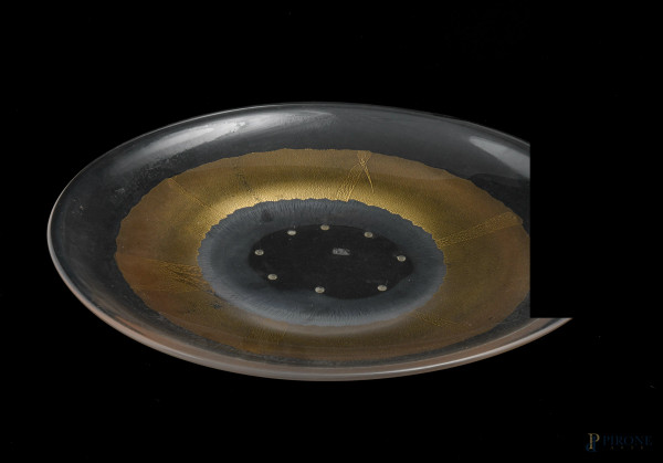 Centrotavola in vetro di Murano Bisazza con decoro oro al cavetto, cm 7,5x50x43, timbro alla base (lievi segni di usura)