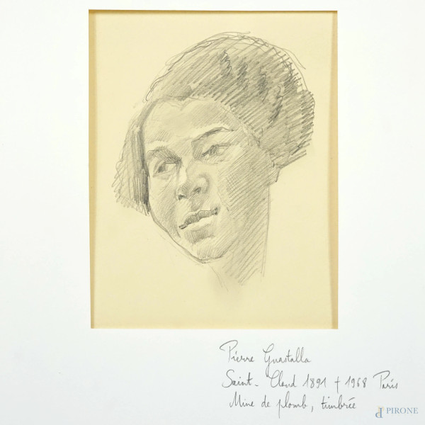 Ritratto di donna, disegno a matita su carta, cm 28,5x19, XX secolo, entro passpartout.