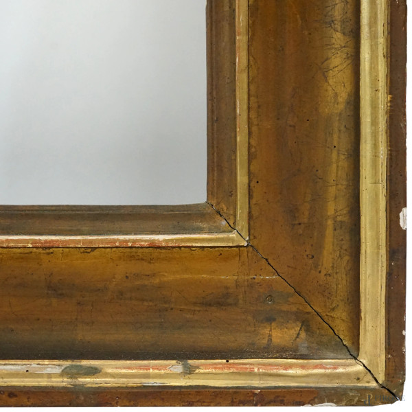 Cornice in legno dorato, XIX secolo, ingombro cm 144,5x118,5, battente cm 122x96