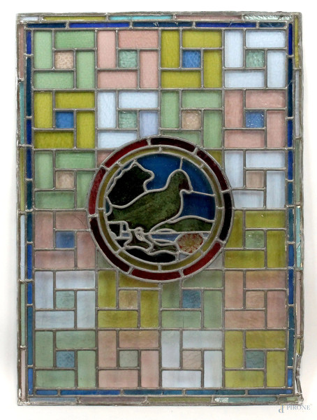 Pannello in vetro piombato con decoro raffigurante colomba, cm 84x62, (difetti)