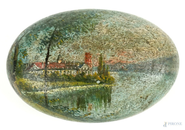 Sasso dipinto con paesaggio fluviale, cm 4x10x7, XX secolo, (lievi difetti).