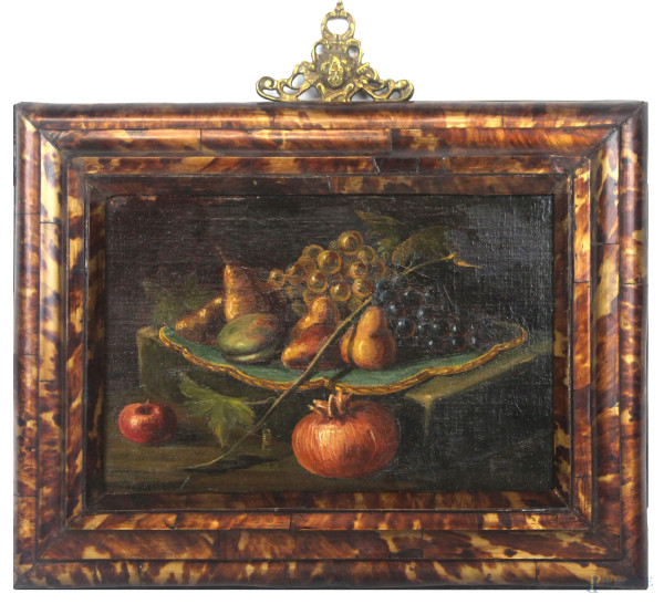 Natura morta con frutta, olio su cartone telato, cm 15x24,5, XX secolo, entro cornice.