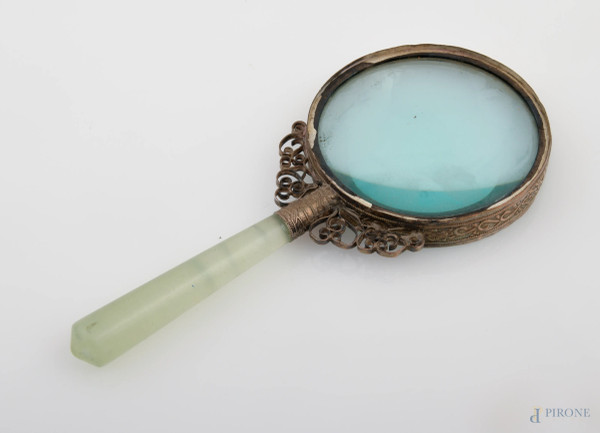 Lente di ingrandimento con struttura in resina e argento, XX secolo, cm 18x8, (segni di usura, difetti)