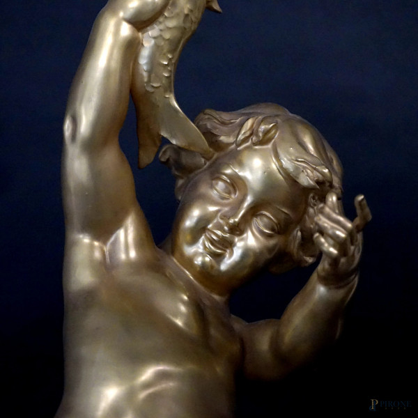 Lampada/scultura a forma di putto con colonna in porcellana bianca e dorata, Capodimonte, XX seco...