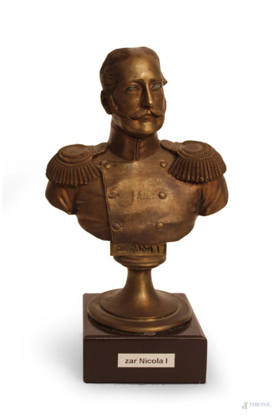 Zar Nicola I, busto in bronzo con base in legno, H 24 cm.