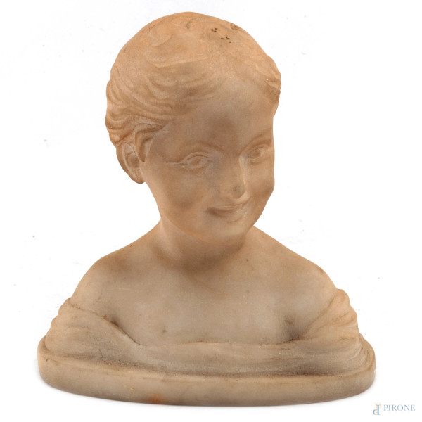 Busto di fanciulla in marmo, XX secolo, altezza cm 15, (segni di usura, scalfiture)