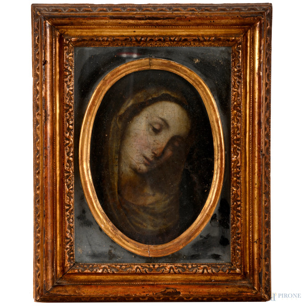 Madonna, olio su tela ovale montato su perimetro specchiato, XVII-XVIII secolo, cm 40,5x33