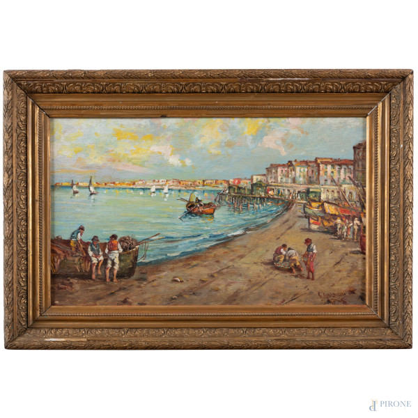 Scorcio di spiaggia con case e pescatori, XX secolo, olio su compensato, cm 40x65, firmato in basso a destra, entro cornice