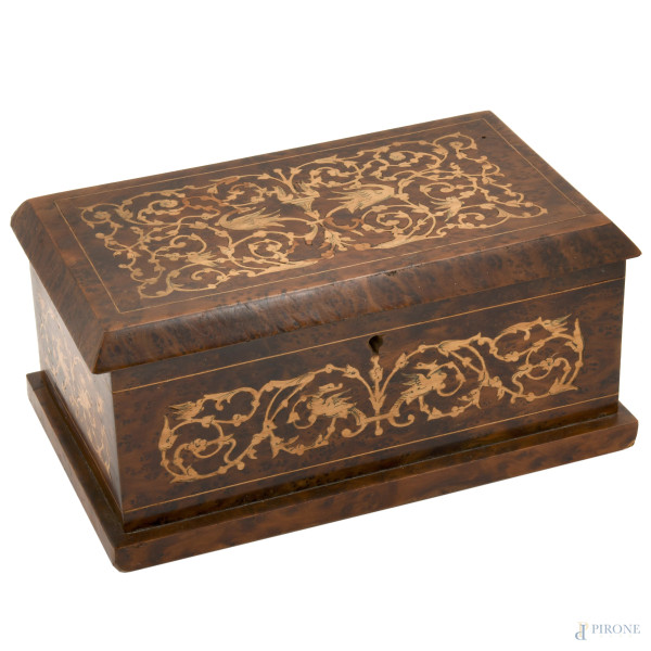 Scatola da carillon in legno, XX secolo, cm 10,5x21,5x13,5, (difetti)